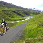 Tölvuteiknuð mynd af stíflustæði á Glerárdal